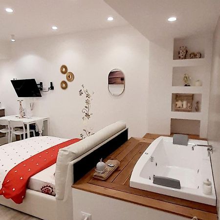 Barbara Classy Apartments 103 Syracuse Bagian luar foto